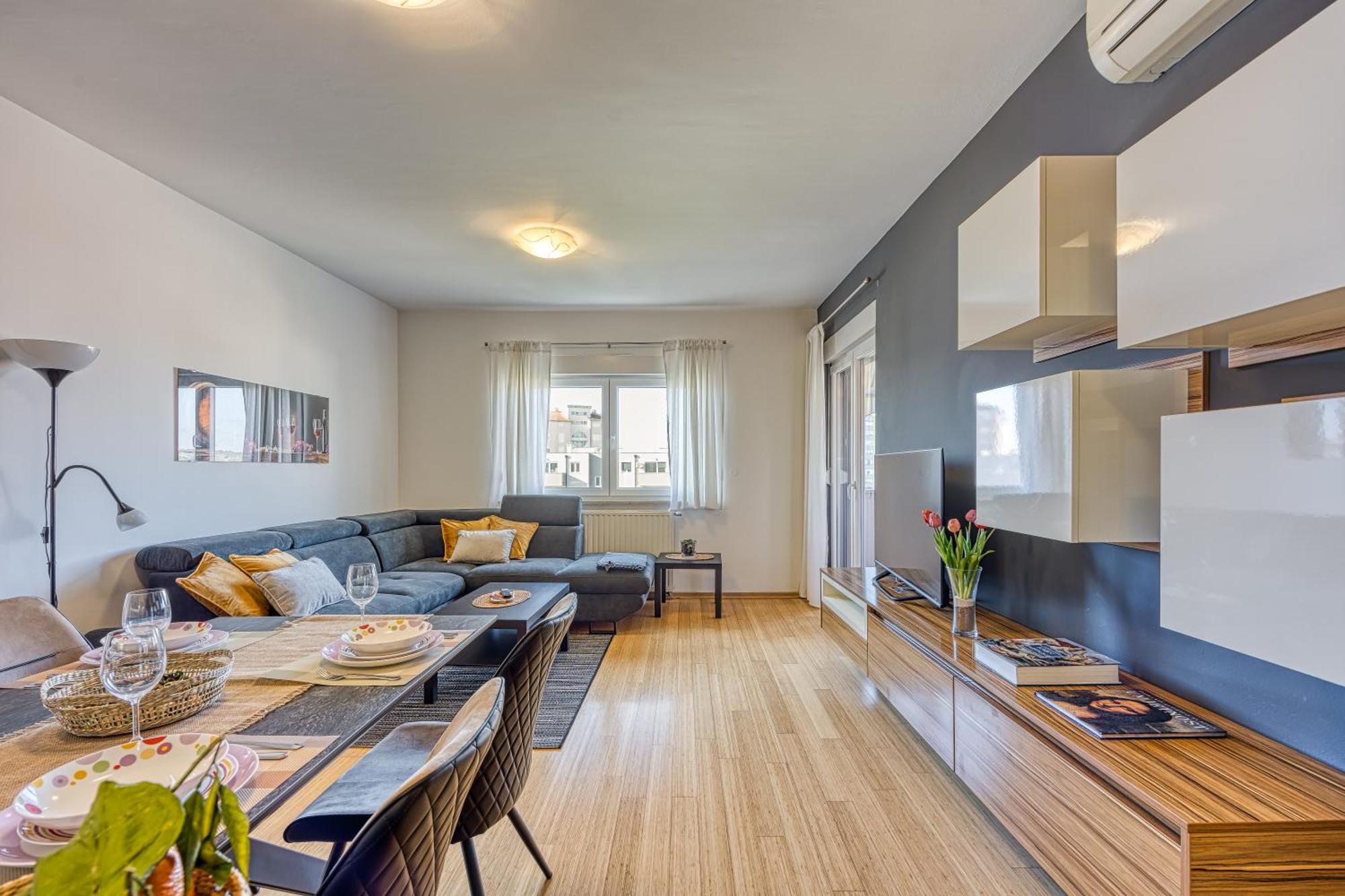 Apartment Dea - Three Bedroom Apartment พูลา ภายนอก รูปภาพ