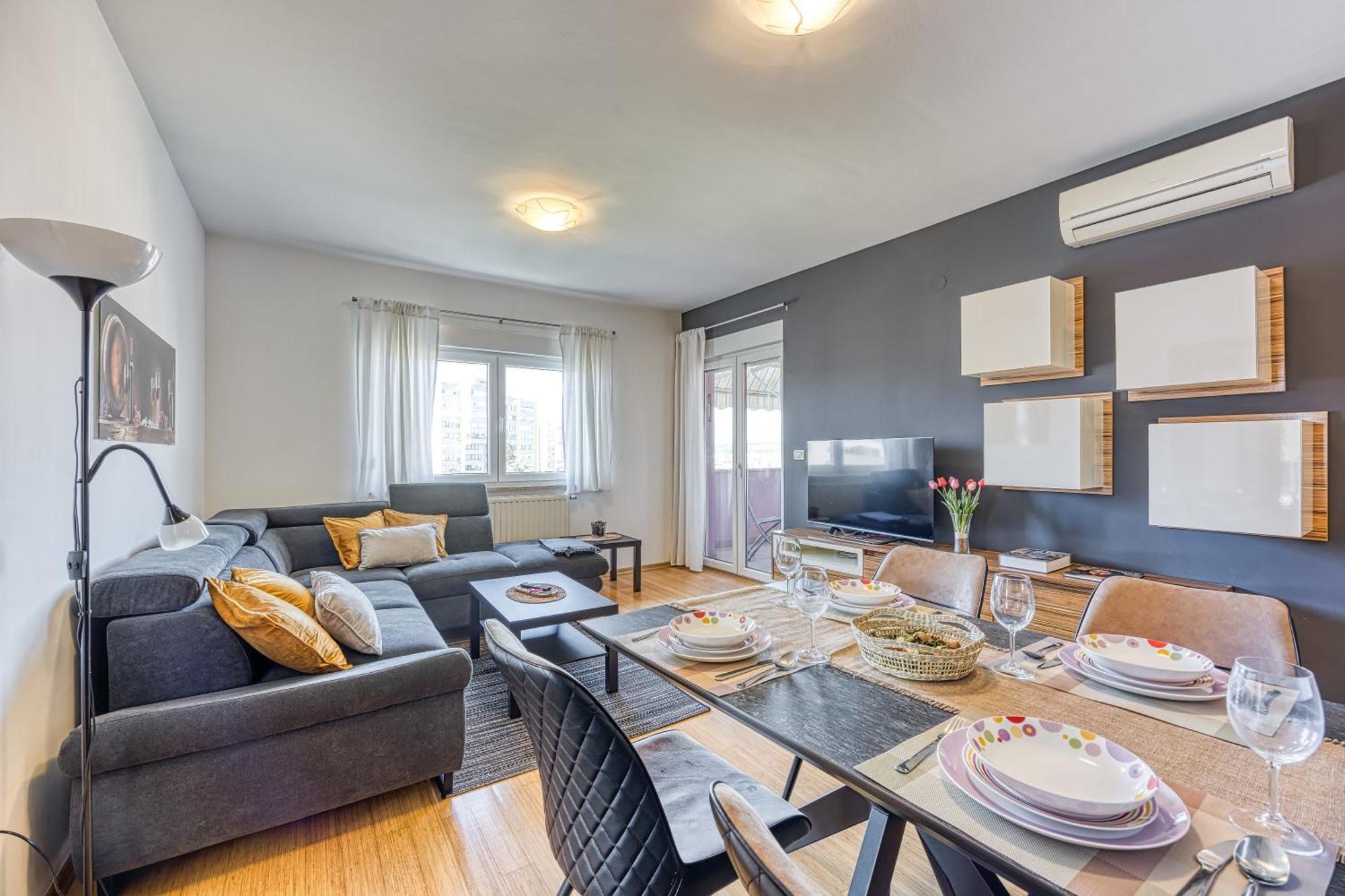 Apartment Dea - Three Bedroom Apartment พูลา ภายนอก รูปภาพ